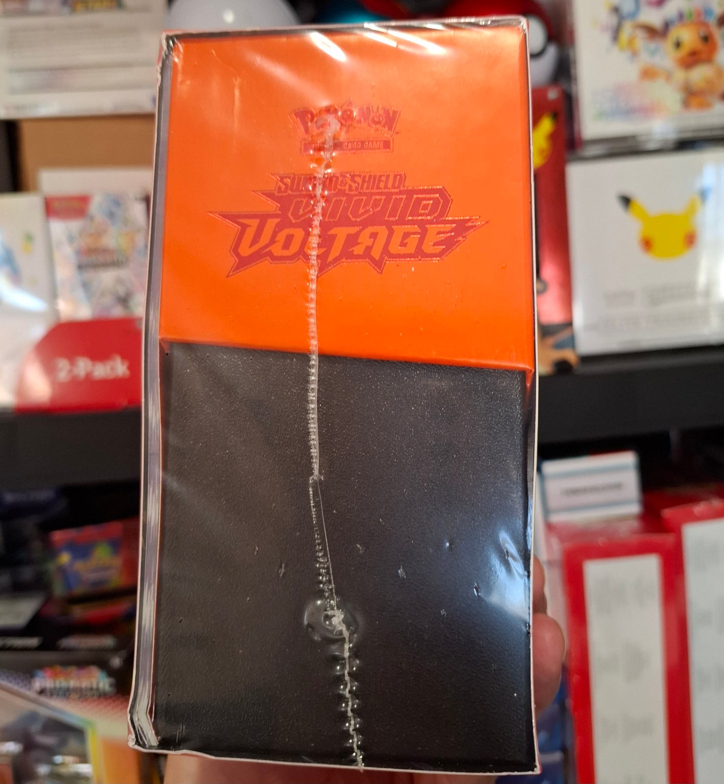 Vivid Voltage Elite Trainer Box (ETB)**